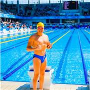 Cours privés de natation pour tous à Paris et île-de-France avec maître nageur sauveteur dans l'eau avec vous